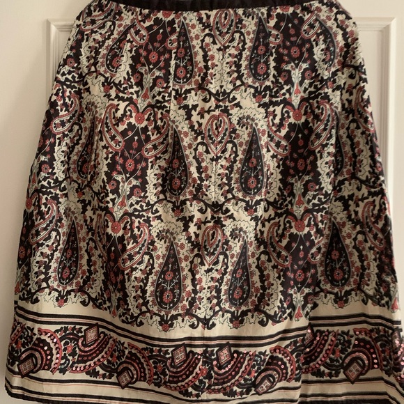 Brown flower beaded skirt, light weight - Picture 2 of 3